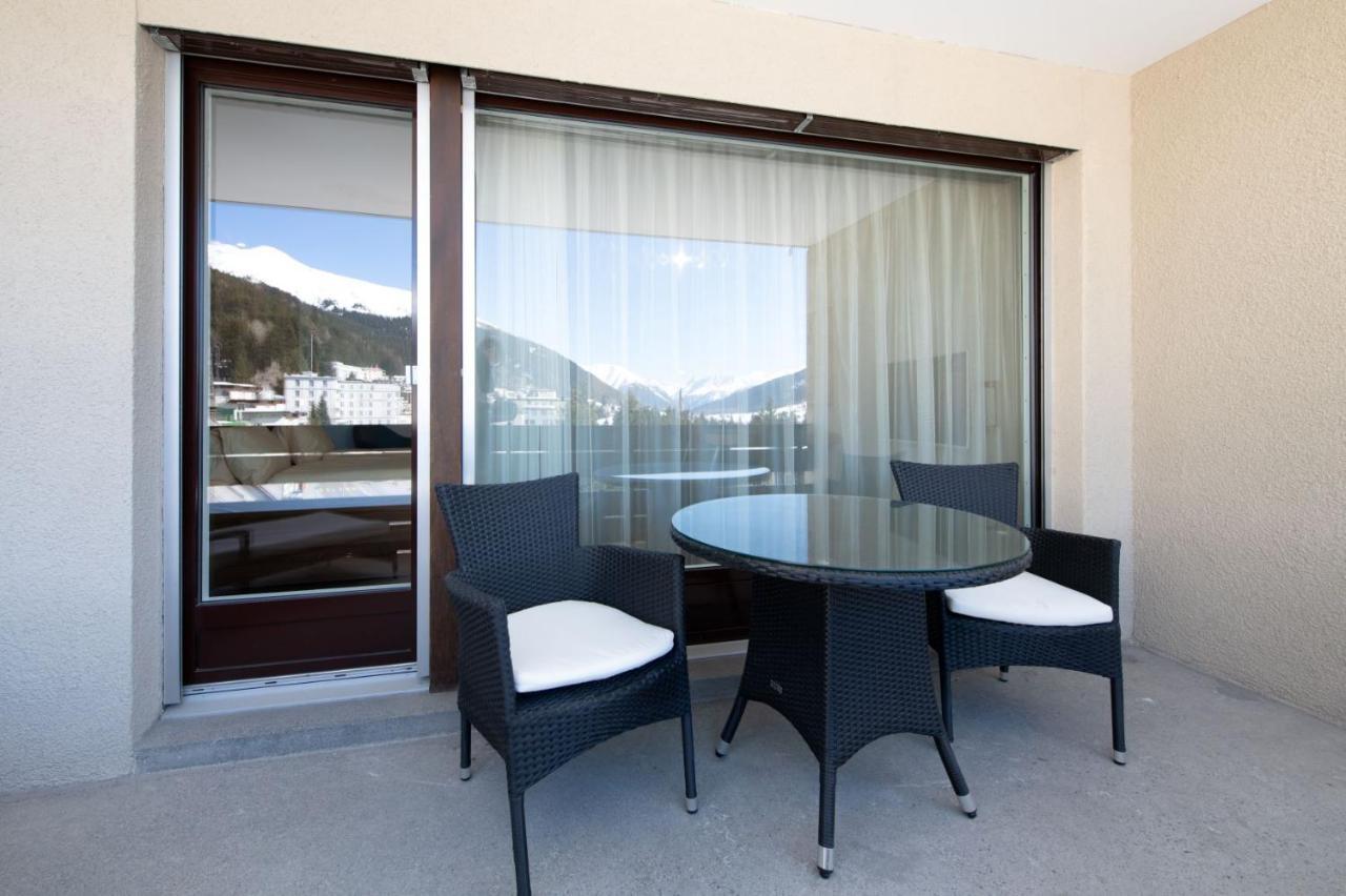 Ferienwohnungen, Carlton Am Park, Davos Platz エクステリア 写真