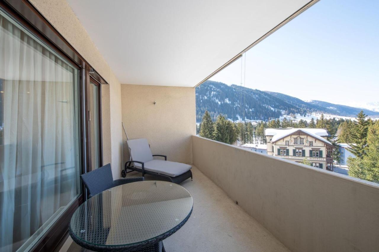 Ferienwohnungen, Carlton Am Park, Davos Platz エクステリア 写真