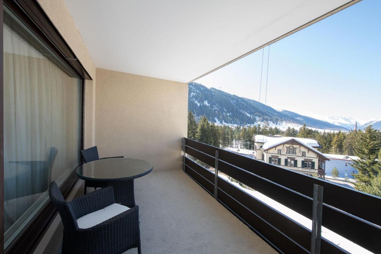 Ferienwohnungen, Carlton Am Park, Davos Platz エクステリア 写真